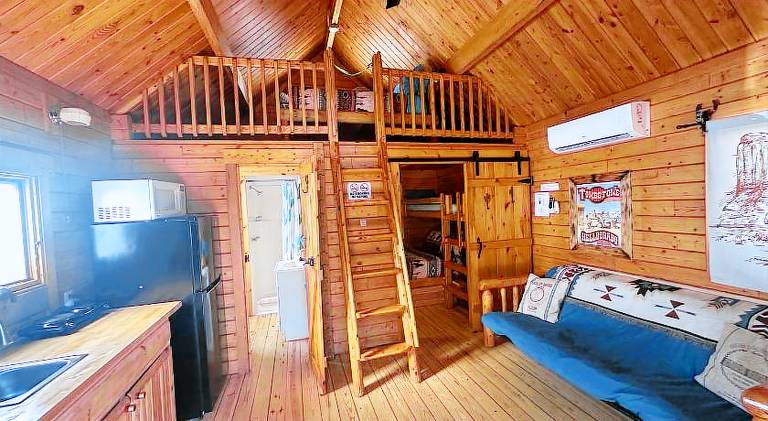 Katie's Cozy Cabins — photo 2