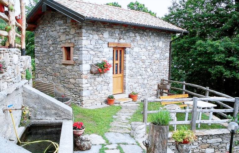 Privatzimmer Gravedona ed Uniti