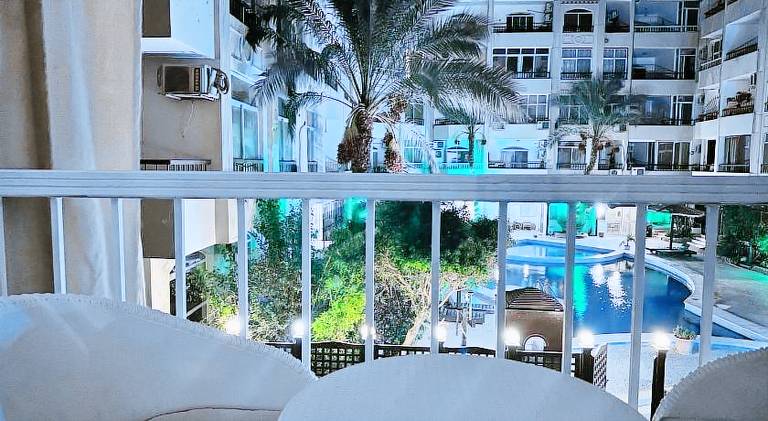 Apartment with pool & hot tub | Dogs allowed — photo 4