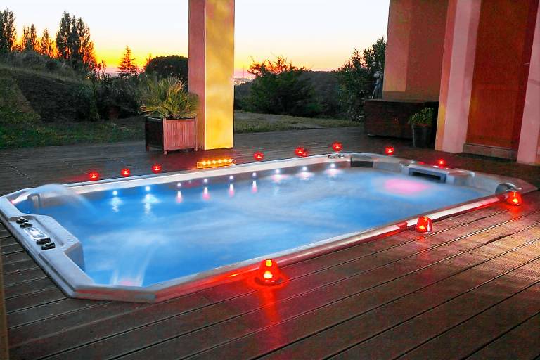 Gite with yard, private pool & barbecue — photo 3