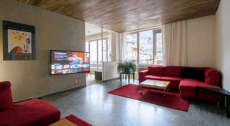 Child-friendly spacious serviced apartment with yard, sauna & terrace | Pets are welcome — photo 2