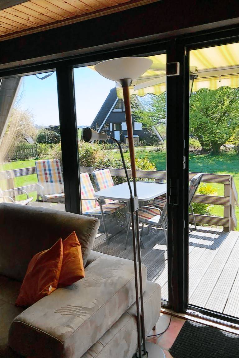 Vacation home with patio — photo 3