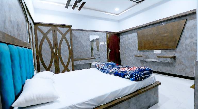 Vrinda Garden and Rooms — photo 5