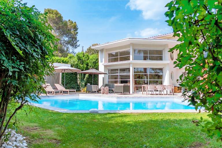 Villa mit bewaldetem Garten in Castelnau le Lez