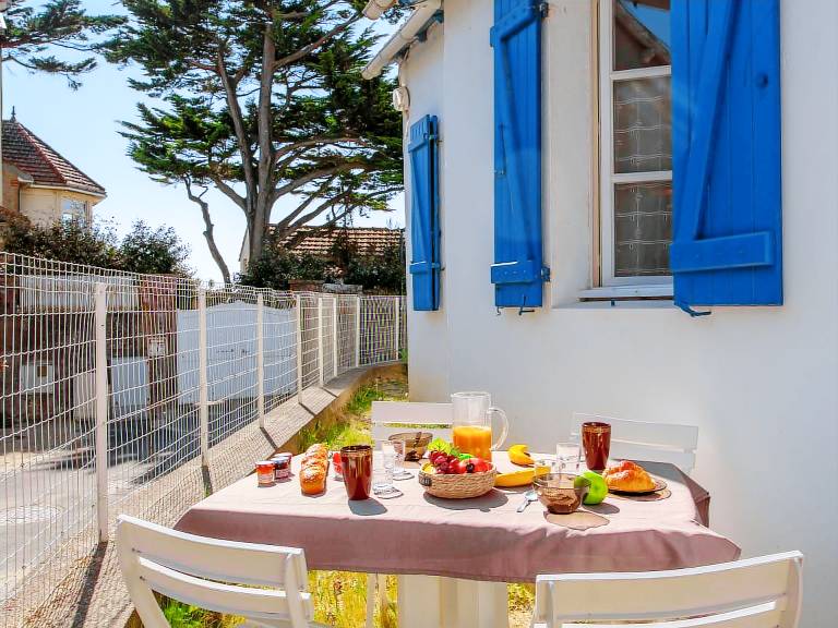 Fully equipped house with yard & terrace | Close to the beach | Pets are welcome — photo 2