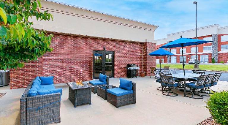 Hampton Inn & Suites Madisonville — photo 5