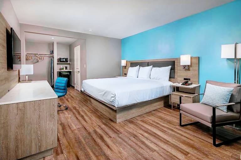 Travelodge by Wyndham LAX