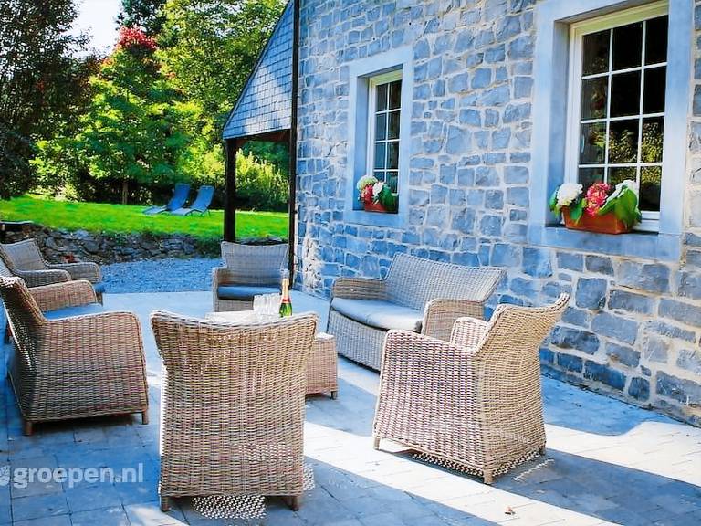 Fully equipped house with garden, patio & BBQ | Pets allowed — photo 3