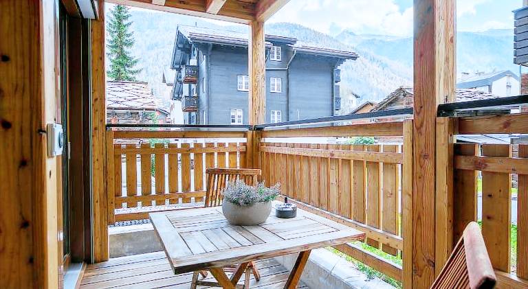 Fully equipped wonderful apartment with sauna, yard & patio | Suitable for remote work | Dogs allowed — photo 3