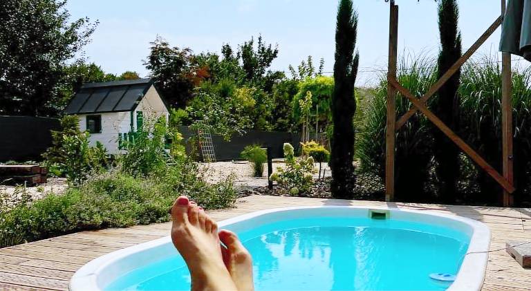 Vacation home with pool — photo 5