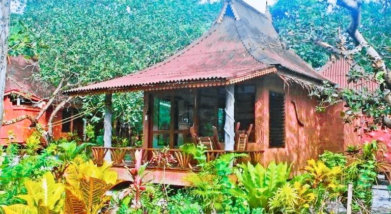 Bamboo Bungalows — photo 5