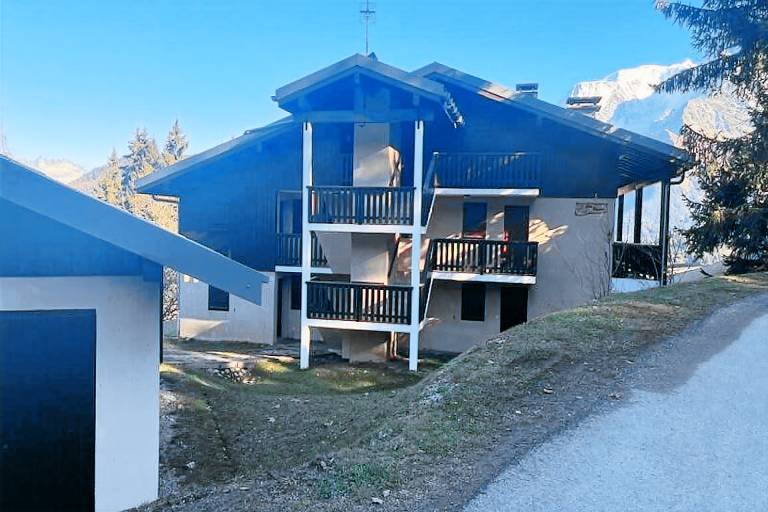 Apartment with terrace — photo 3