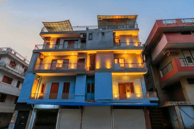 FabHotel Elegant Stay in New Delhi