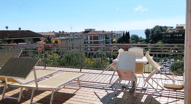 Serviced apartment with barbeque, pool & garden — photo 5