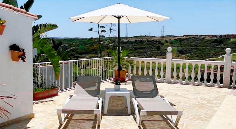 Spacious villa with pool | Pets allowed — photo 3