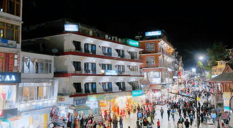 Hotel Highway inn in Manali
