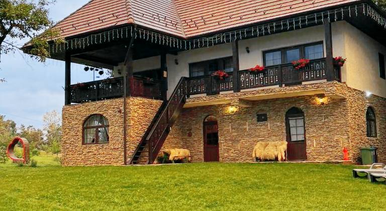 House with hot tub in Brasov
