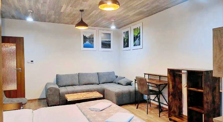 Rental apartment with patio, barbeque & yard | Pets allowed — photo 3