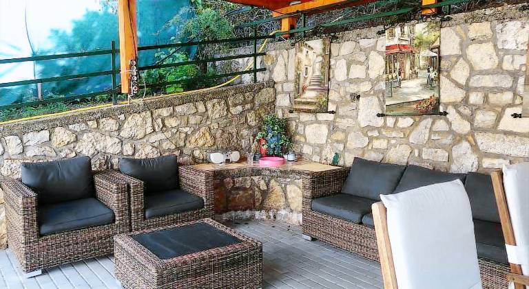 Beautiful apartment with private pool, jacuzzi & garden | Pets are welcome — photo 2