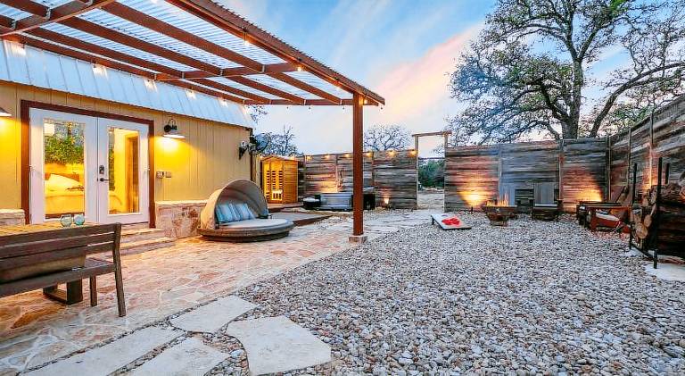 Romantic Tiny Luxury Retreat w heated pool, sauna n outdoor shower in Wimberley 10 acres — photo 2