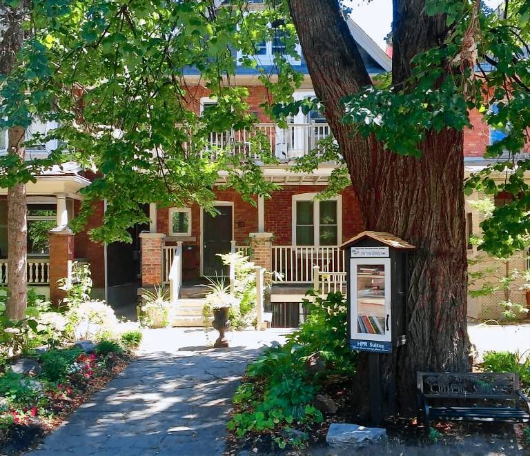 House  Roncesvalles Village