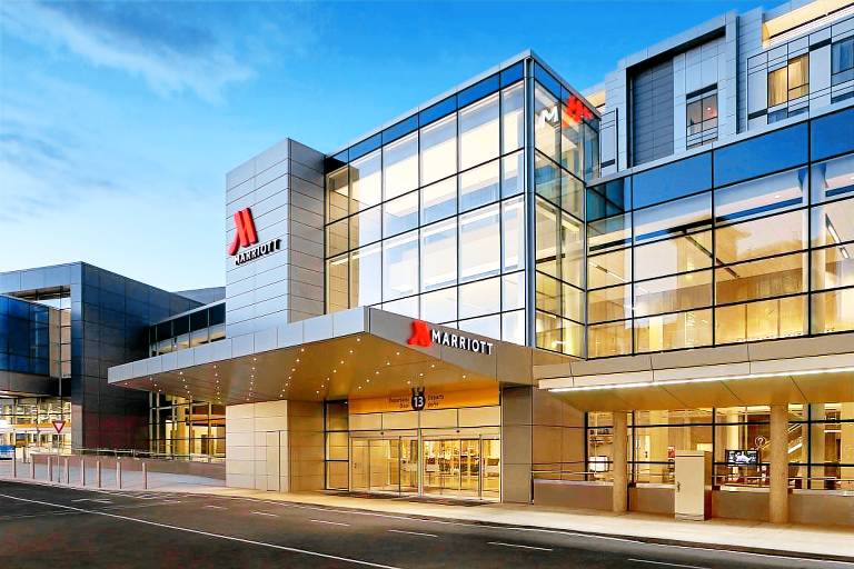 Calgary Airport Marriott In-Terminal Hotel — photo 3