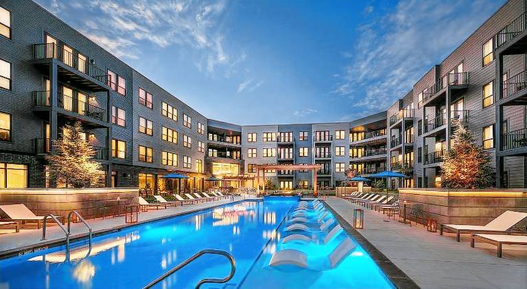 Spacious holiday apartment with yard, BBQ & private pool | Dogs allowed — photo 3