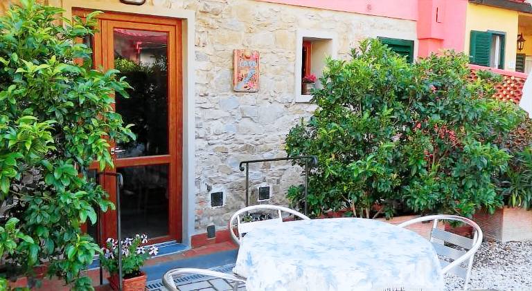 Rental apartment with 2 rooms for 5 persons — photo 4