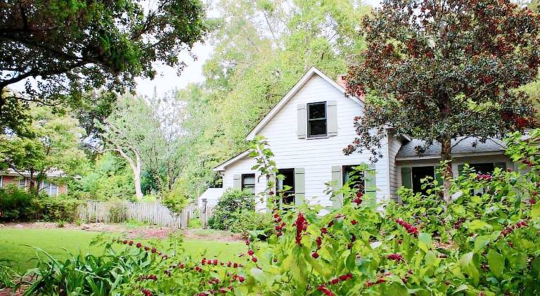 Holiday apartment | Pet-friendly in Camden, SC