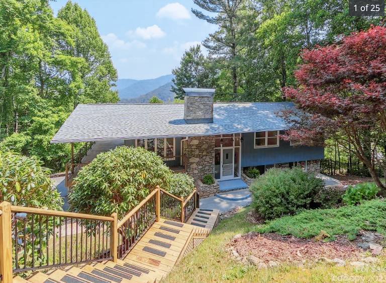 Howland House A Mid-century Modern Gem with Fireplace, Hot Tub, Pet-friendly — photo 3
