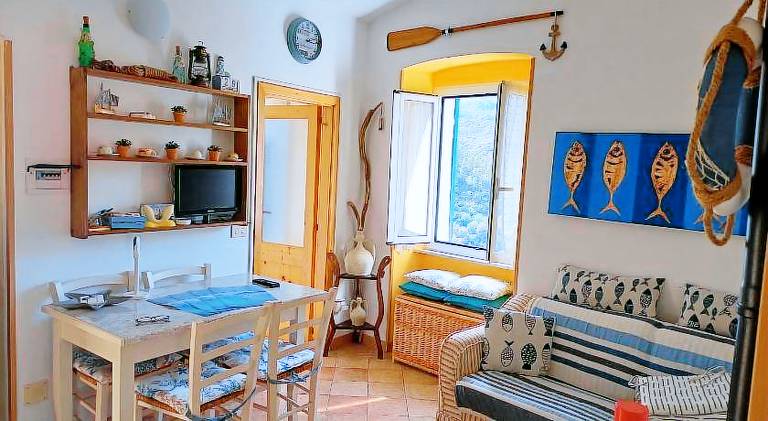 Apartment with 2 rooms for 4 persons in Lavagna