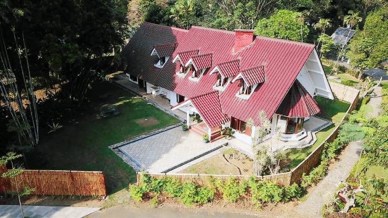 600 m&sup2; Villa