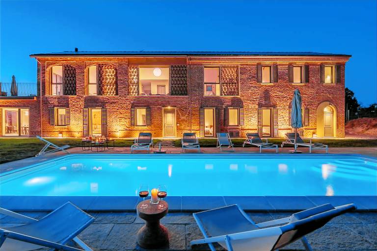 Villa with sauna, garden & barbeque | Pool view — photo 2