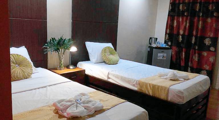 Manana Hotel in Olongapo