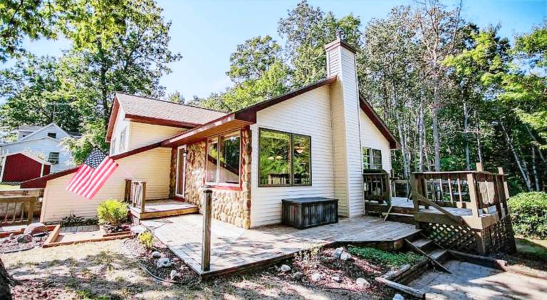 House with hot tub, garden & BBQ | Good for workation — photo 3