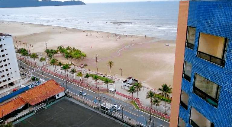 Holiday apartment with 2 rooms for 5 persons in Praia Grande