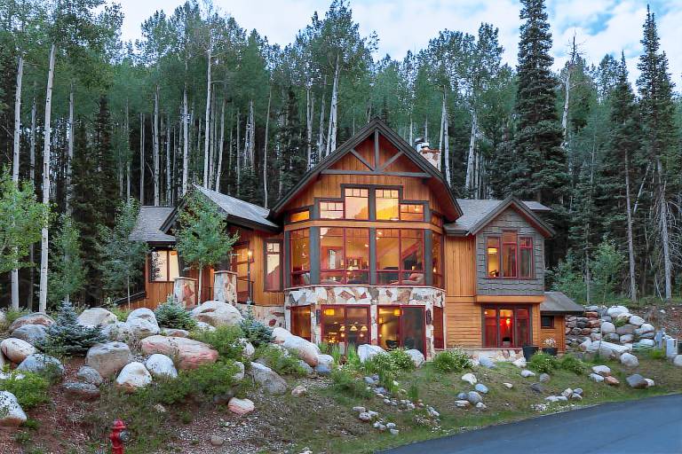 Lakefront Custom Home Across from Purgatory - Pool Table/Hot Tub/Shuttle — photo 2