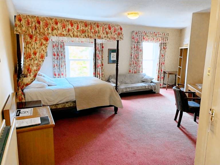 Waterford Lodge Hotel — photo 5
