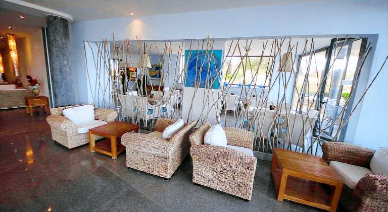Serviced apartment with pool, patio & sauna | Beach nearby | Perfect for remote work | Pet-friendly — photo 5