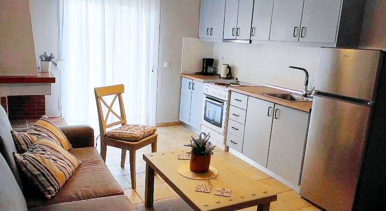 Beautiful apartment with yard | Pets allowed — photo 3
