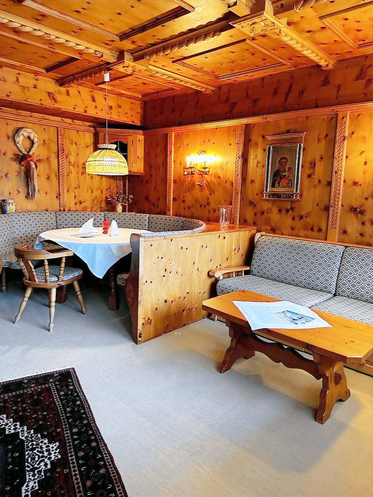 Children-friendly holiday apartment with pool, garden & sauna | Pets are welcome in See