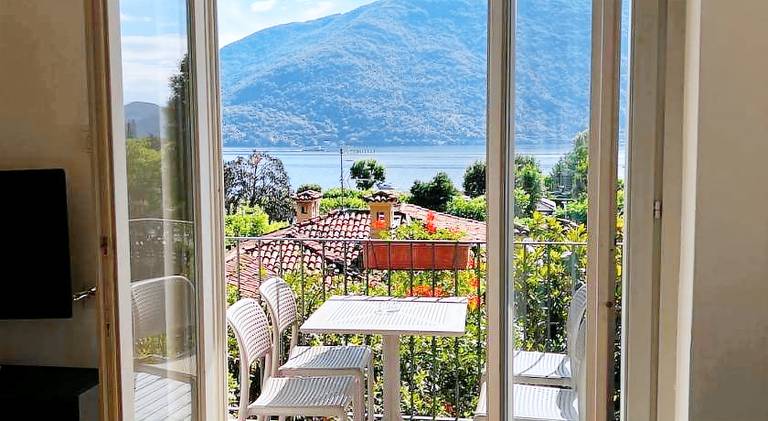 Serviced apartment | Close to the beach | Pets allowed in Cannobio