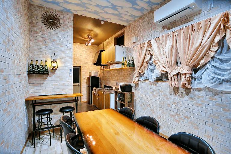 House  Anbo