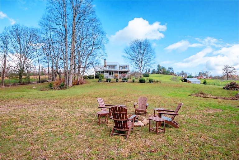 Farmhouse West Jefferson