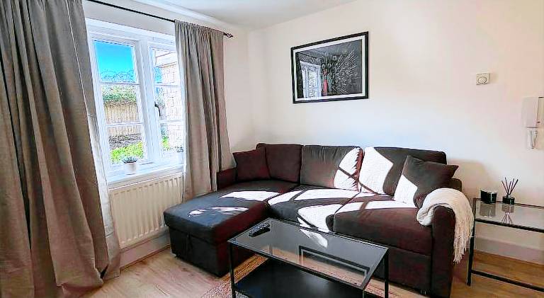 Pleasant holiday apartment | Pets are welcome in Witney