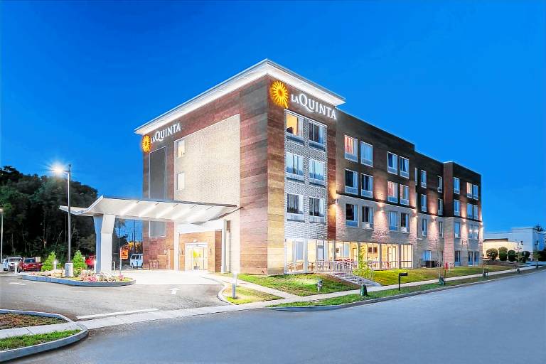 La Quinta Inn & Suites by Wyndham Bloomington in Bloomington, IN