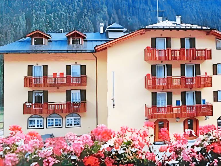 Hotel Ristorante Milano in Vermiglio