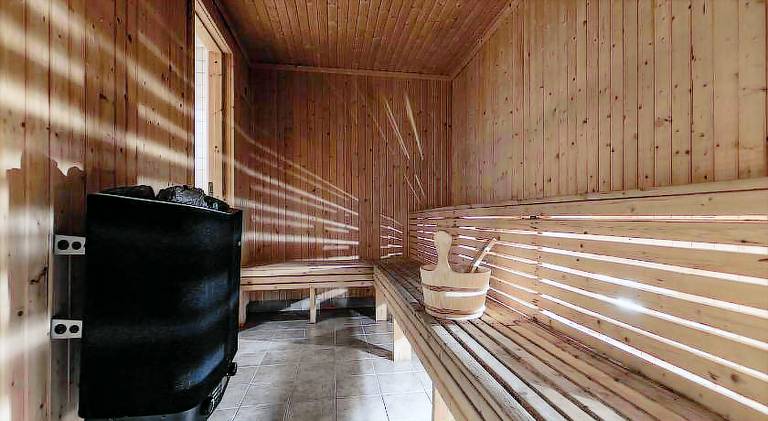 Chalet with sauna & patio | Ski nearby | Dogs allowed — photo 5