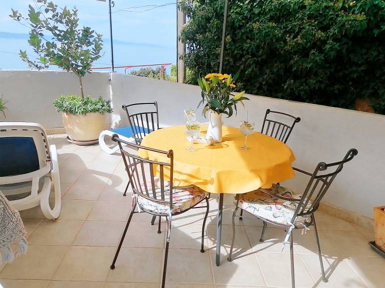 One bedroom house with terrace and sea view Gornja Podgora, Makarska (K-22242) in Tucepi