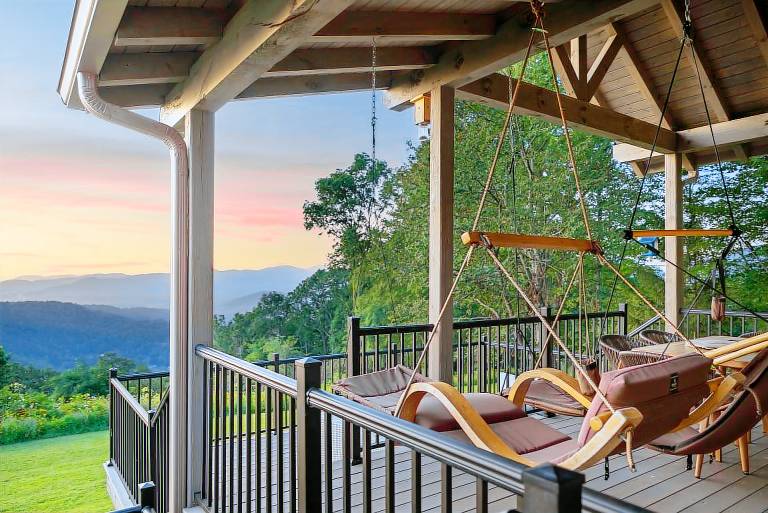 Secluded Luxury Asheville Home with Hot Tub & Sauna, 15m from Downtown — photo 2
